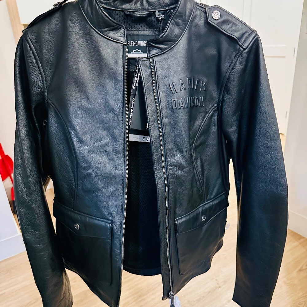 Brand new authentic Harley-Davidson leather jacket 🖤
